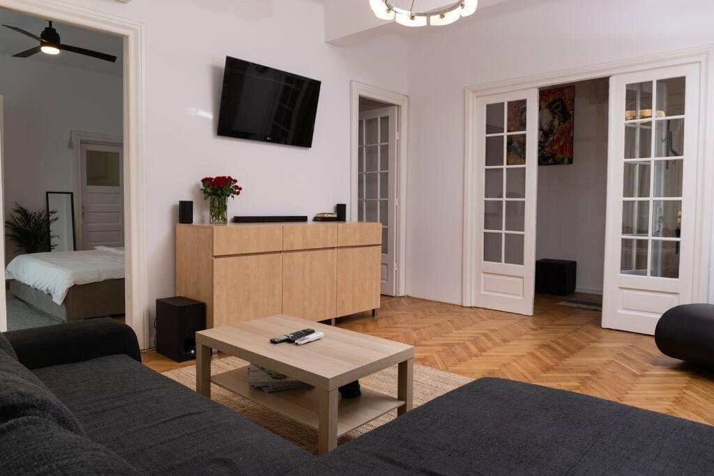 Color Aparments Coposu Blv Apartment Bucureşti Ngoại thất bức ảnh