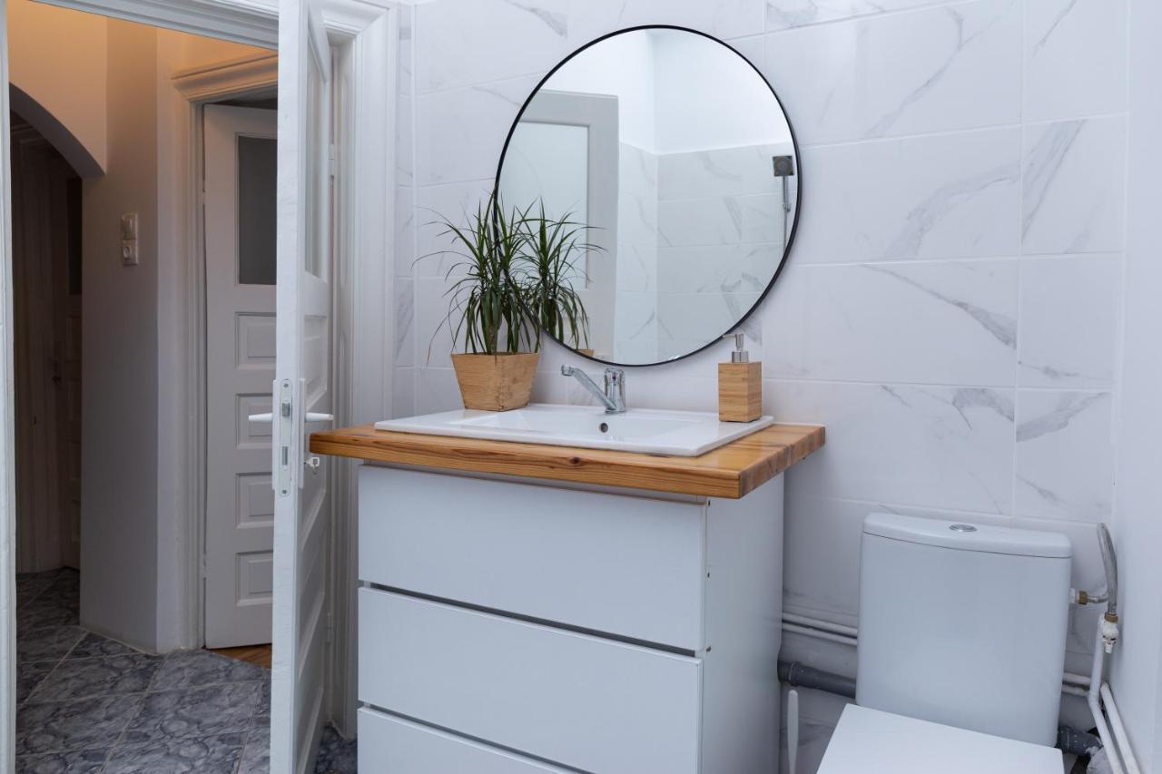 Color Aparments Coposu Blv Apartment Bucureşti Ngoại thất bức ảnh